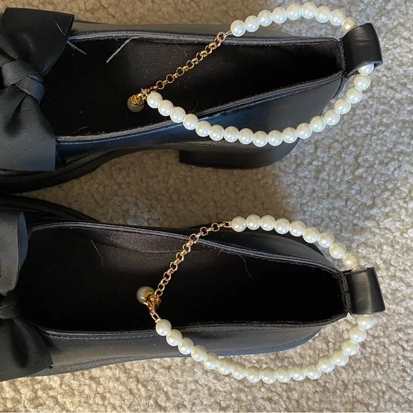 Shoes with Bows and Pearl ankle detail. Sz 40 - Picture 5 of 5